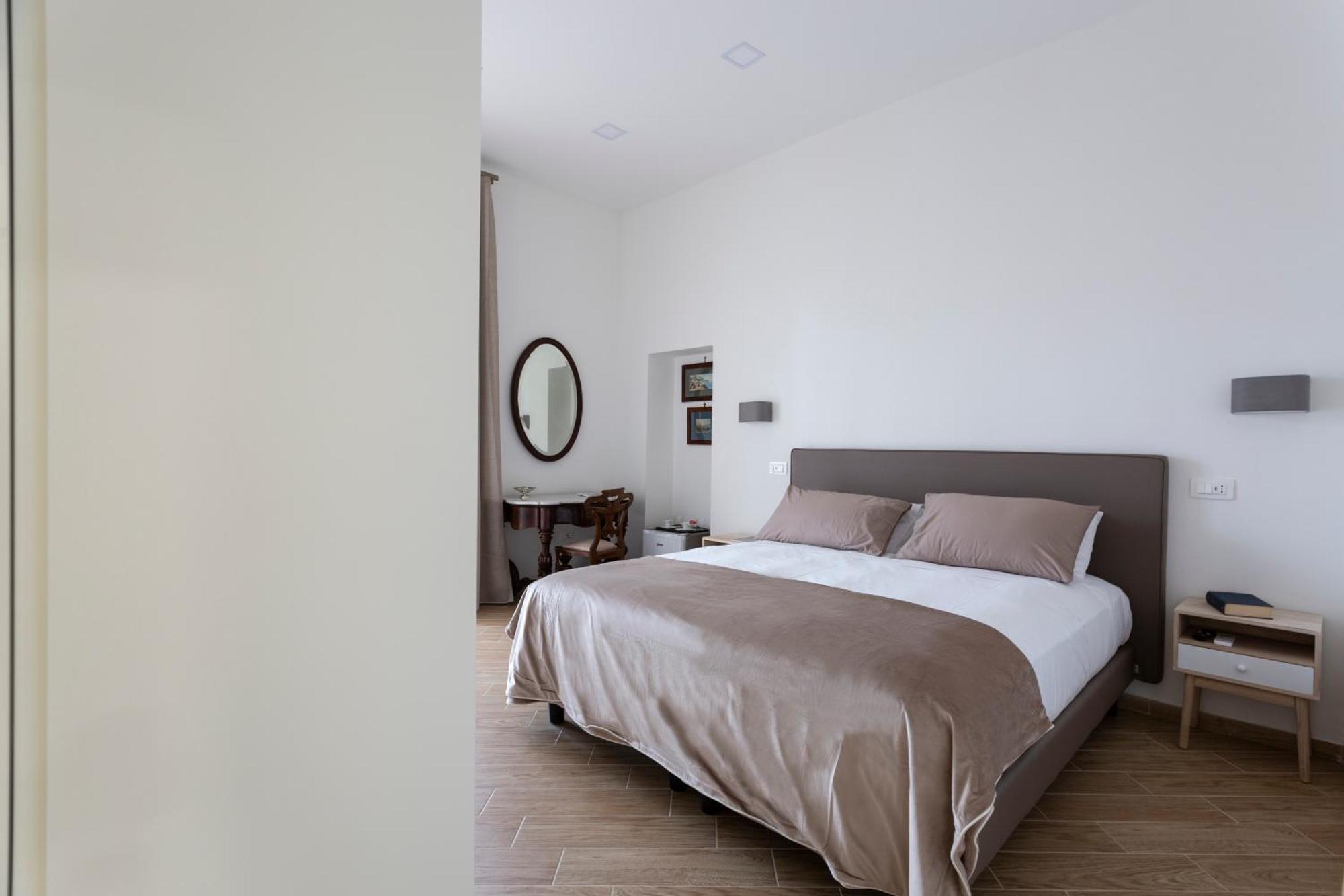 Residenza 33 Otel Napoli Dış mekan fotoğraf