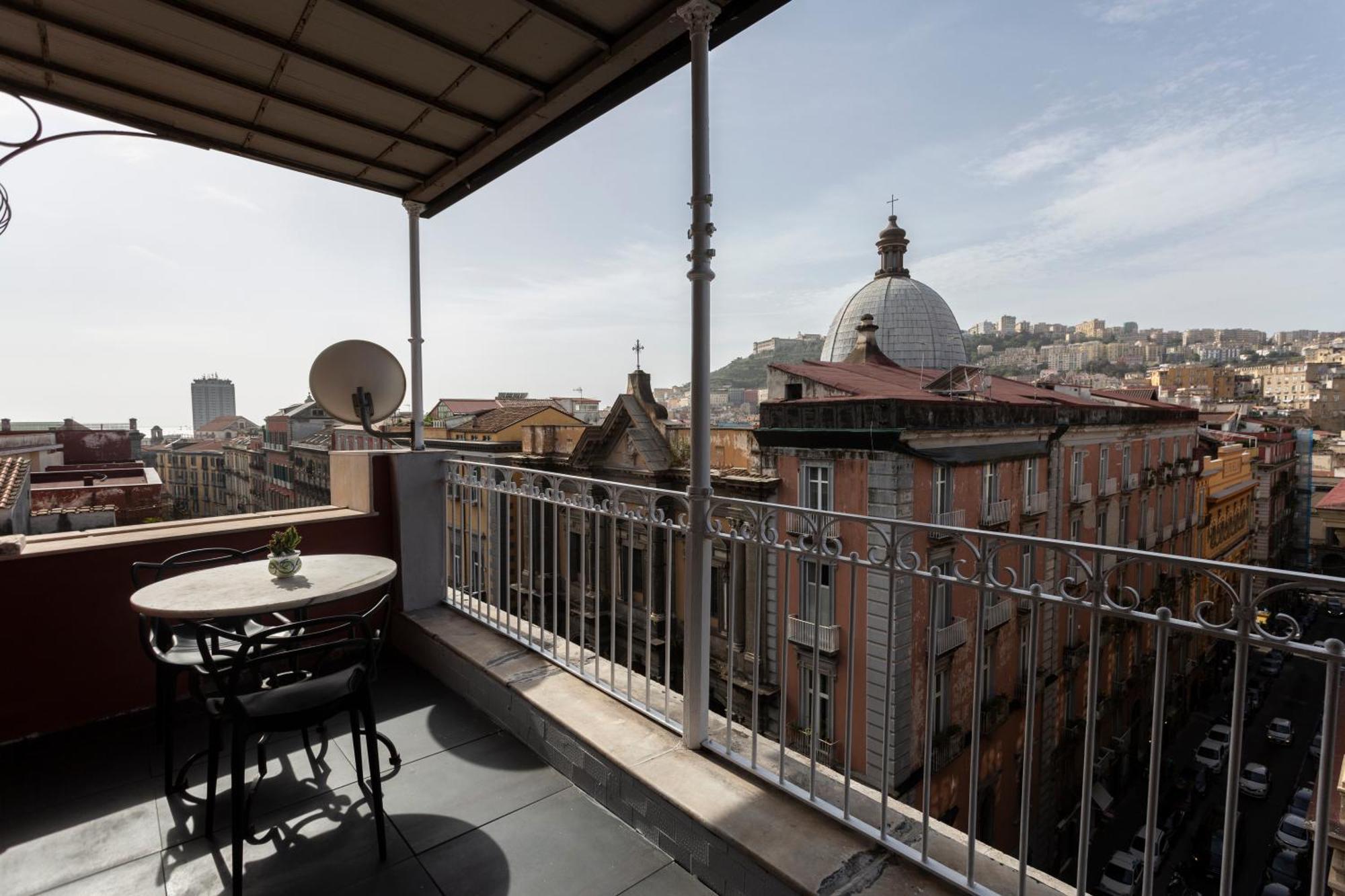 Residenza 33 Otel Napoli Dış mekan fotoğraf