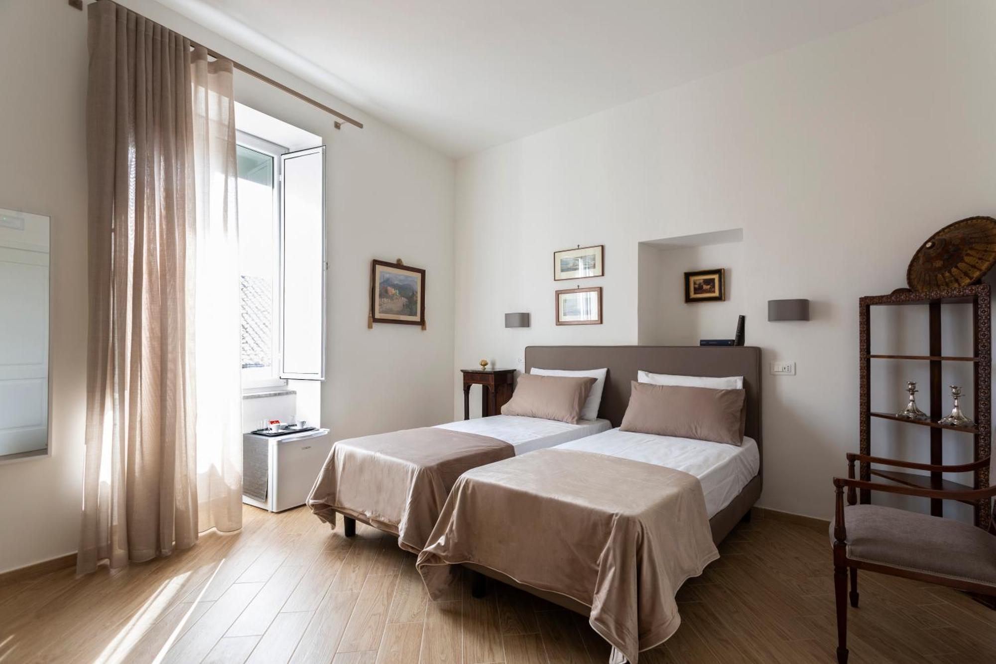 Residenza 33 Otel Napoli Dış mekan fotoğraf